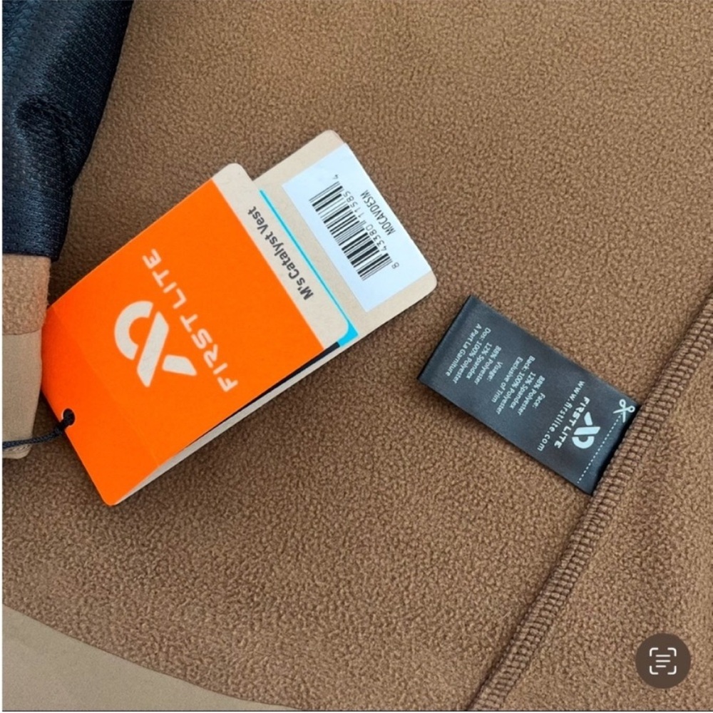 First Lite Catalyst Vest Small NEW - Picture 5 of 5